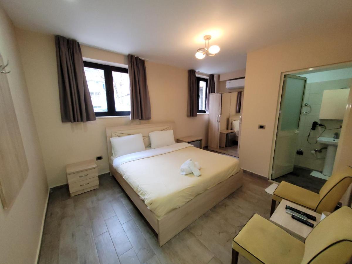 21-Rooms Tirana Exterior foto